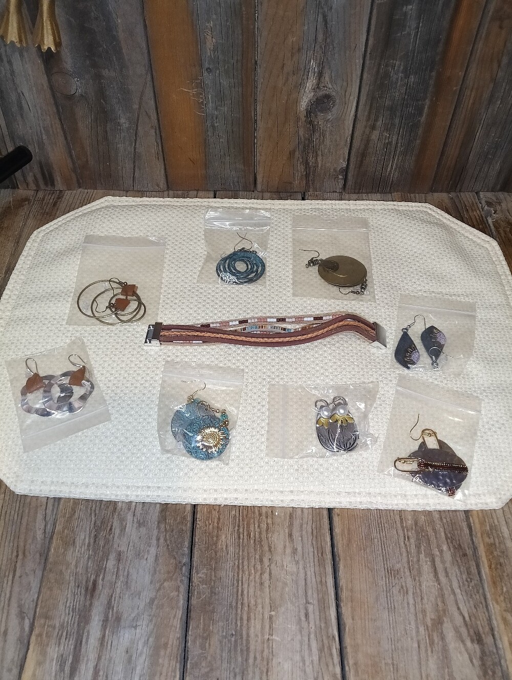 Very Beautiful Bracelet Set